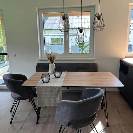 Bergblick Eben Apartmán *