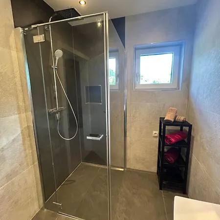 Bergblick Eben Apartmán *