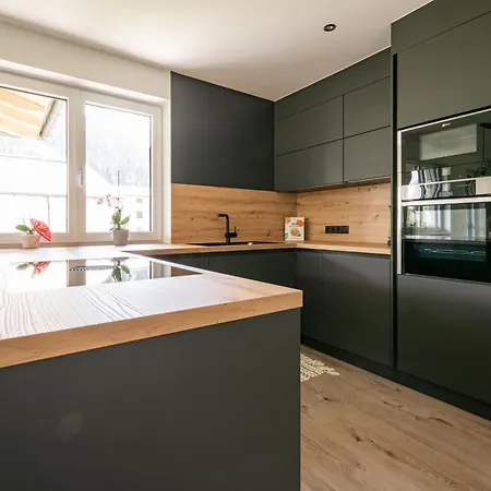 Bergblick Eben Apartmán